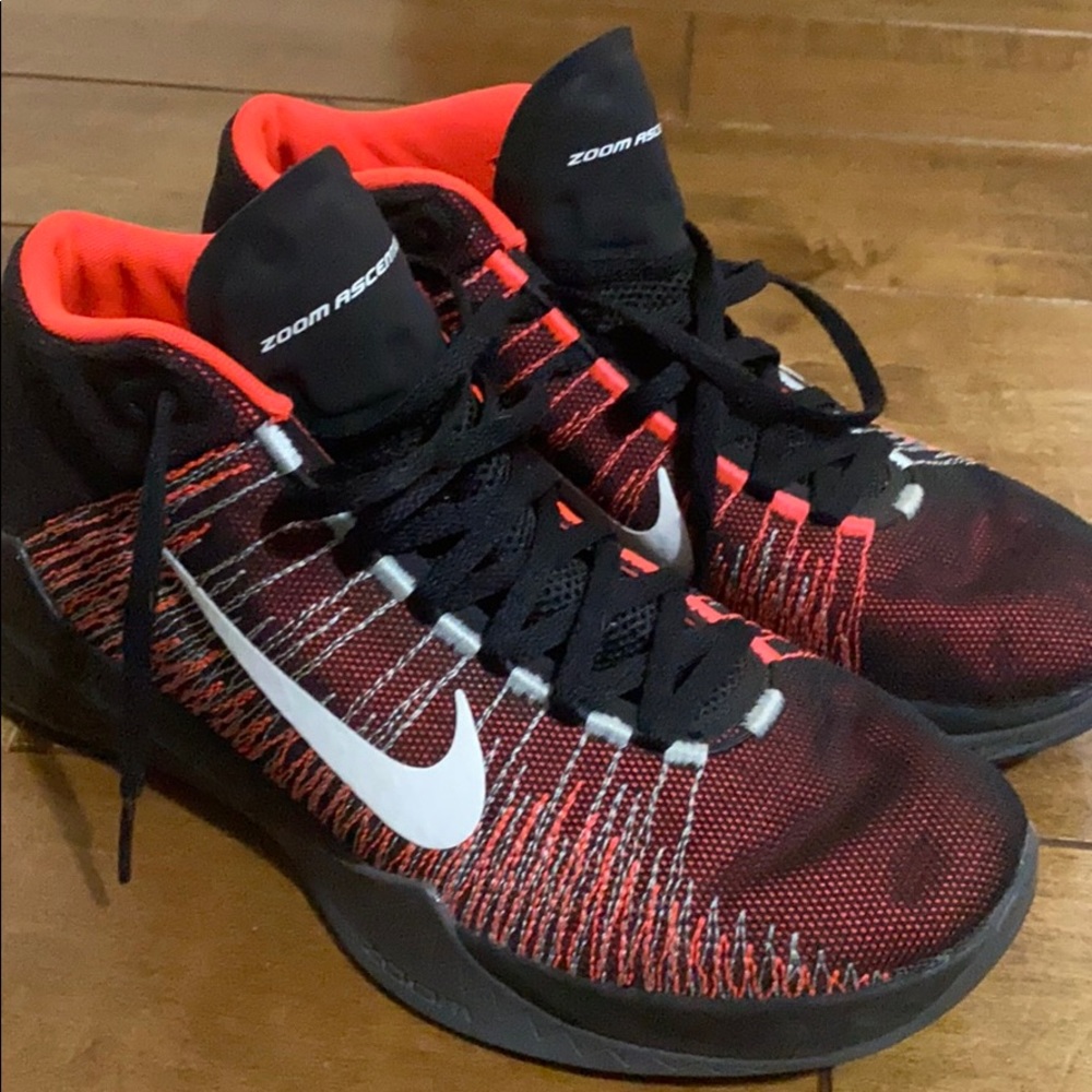 Nike men’s shoes. Size 8